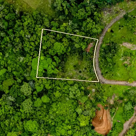 Parcel 9 seen from above by drone, boundary drawn approximately