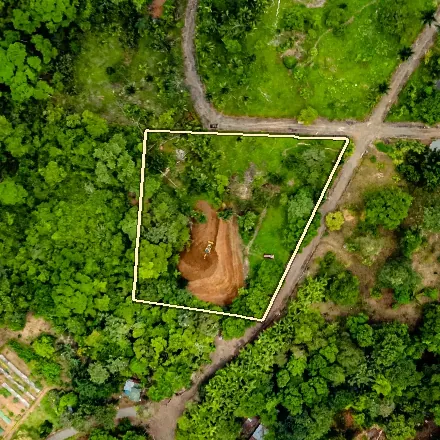 Parcel 10 seen from above by drone, boundary drawn approximately