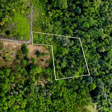Parcel 15 seen from above by drone, boundary drawn approximately